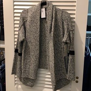 RD Style b&w knit cardigan
